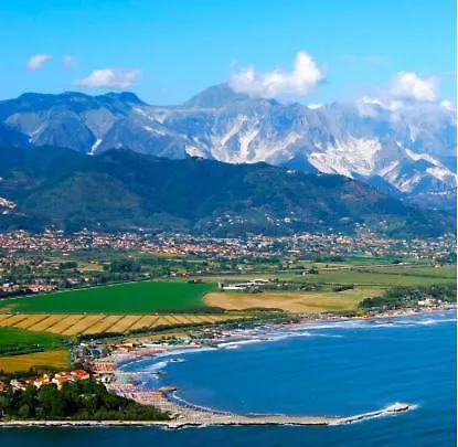 Blumarine * Fiumaretta di Ameglia